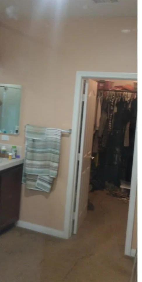 Same shower door, clear